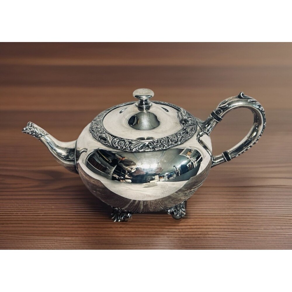 VTG Wilcox New Beverly Manor Silver Plate Teapot #1302 Polished Hinged Lid Fancy
